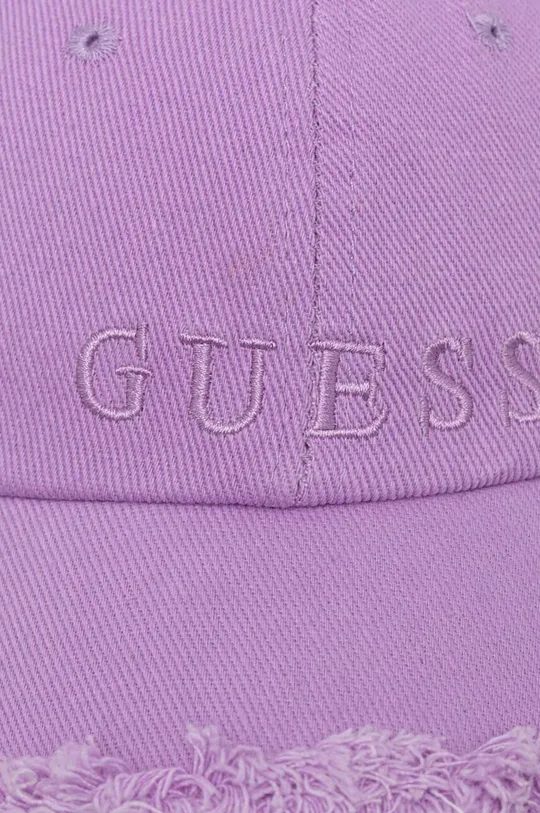 Bombažna bejzbolska kapa Guess vijolična