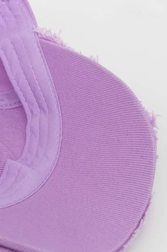 fioletowy Guess czapka z daszkiem bawełniana