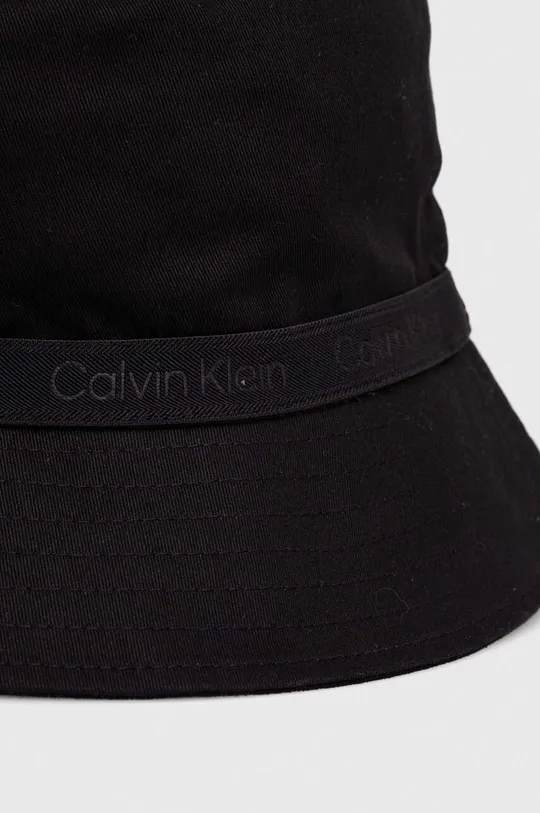črna Klobuk Calvin Klein