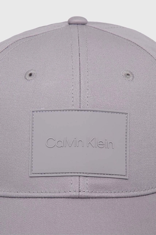 Bombažna bejzbolska kapa Calvin Klein siva