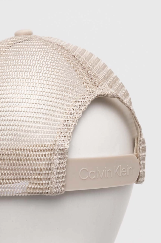 Calvin Klein czapka z daszkiem bawełniana beżowy