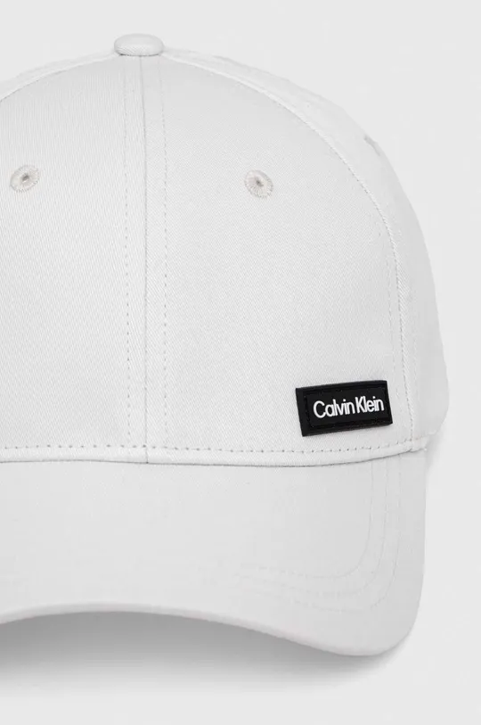 Bombažna bejzbolska kapa Calvin Klein bela