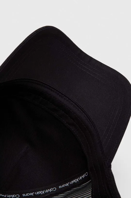 črna Kapa s šiltom Calvin Klein Jeans