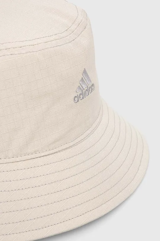 Pamučni šešir adidas Temeljni materijal: 100% Pamuk Završni sloj: 100% Reciklirani poliester