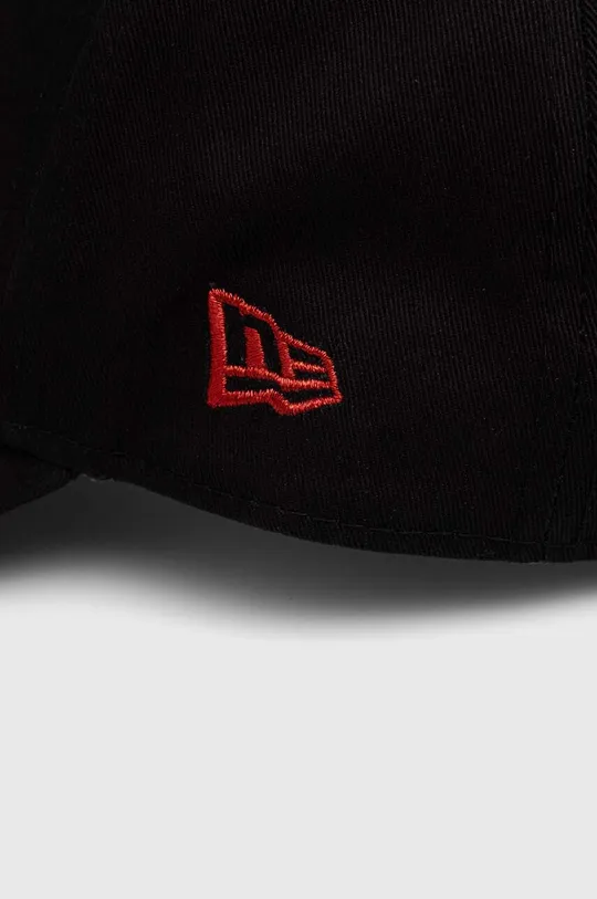 Памучна шапка с козирка New Era Chicago Bulls черен