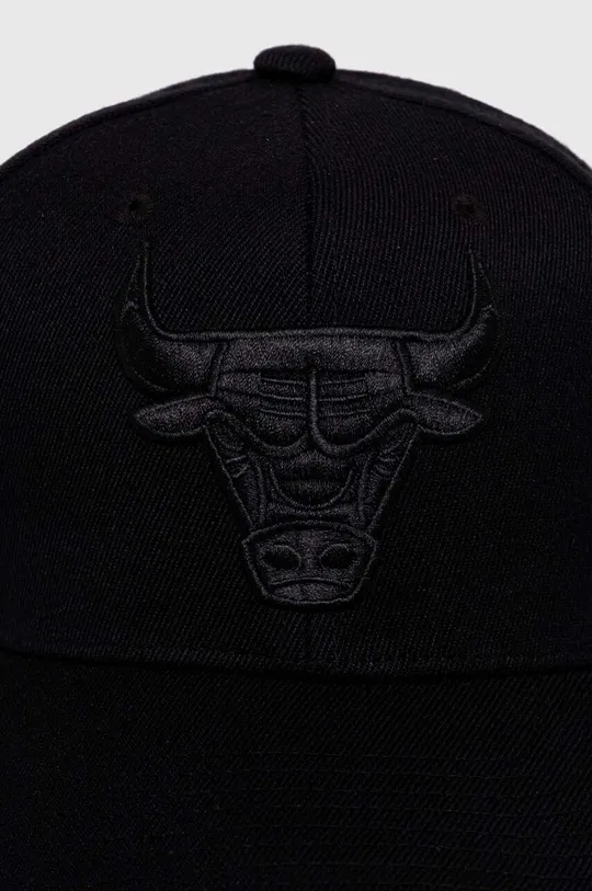 Kapa iz mešanice volne Mitchell&Ness CHICAGO BULLS črna