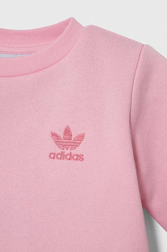 adidas Originals baba szett Jelentős anyag: 70% pamut, 30% Újrahasznosított poliészter Szegély: 95% pamut, 5% elasztán