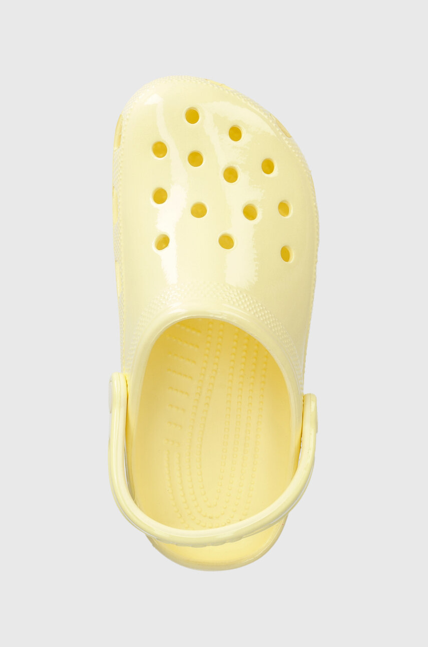 Crocs klapki Classic High Shine Clog damskie kolor żółty 209609 ...