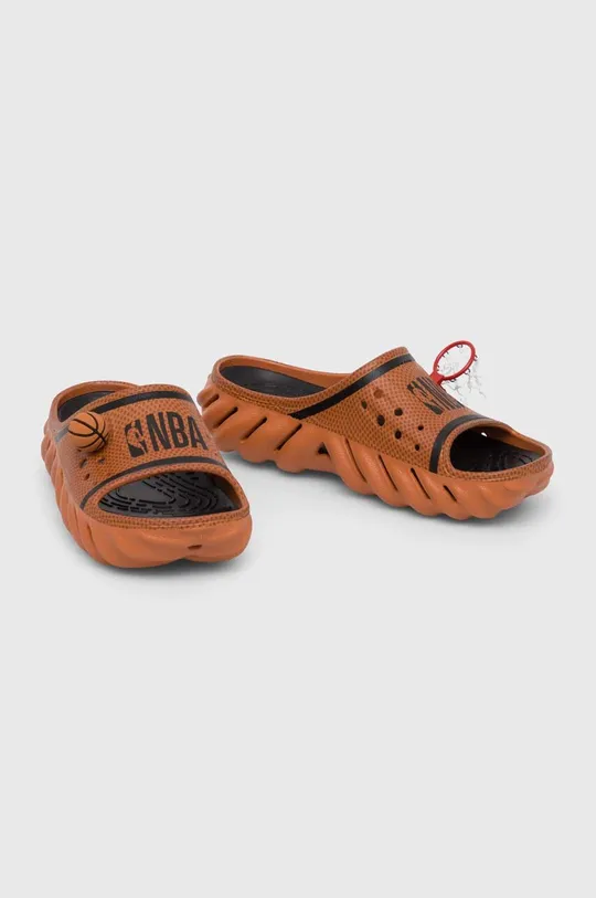 Crocs papucs NBA Echo Slide narancssárga