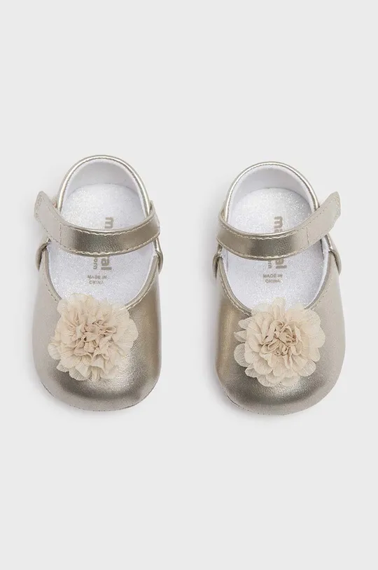 Mayoral Newborn scarpie per neonato/a beige