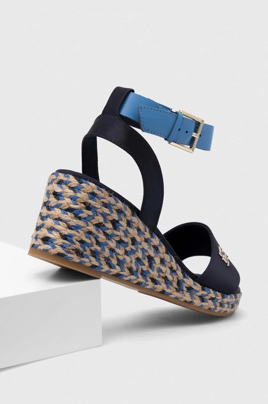 Sandale Tommy Hilfiger COLORFUL WEDGE SATIN SANDAL Vanjski dio: Tekstilni materijal, Prirodna koža Unutrašnji dio: Tekstilni materijal, Prirodna koža Potplat: Sintetički materijal