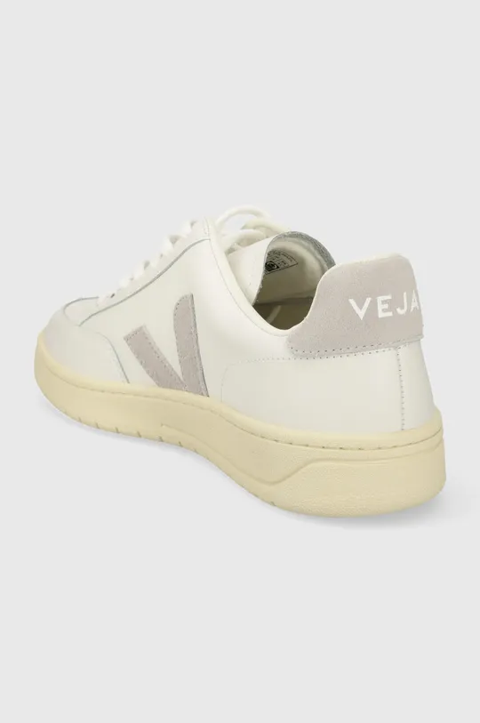 Кожаные кроссовки Veja V-12 Голенище: Натуральная кожа, Замша Внутренняя часть: Текстильный материал Подошва: Синтетический материал