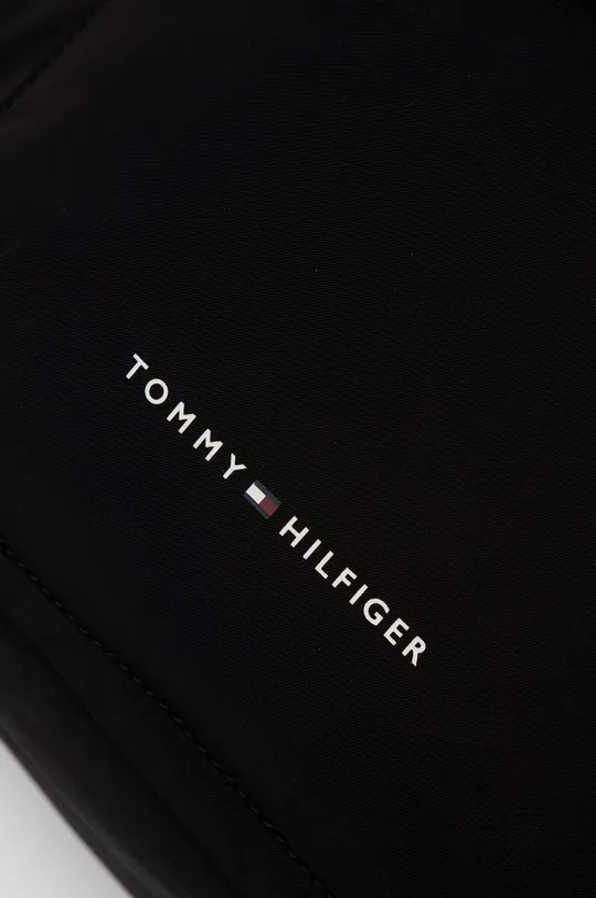 Ruksak Tommy Hilfiger Základná látka: 100 % Polyester Iné látky: 50 % Polyester, 50 % Recyklovaný polyester