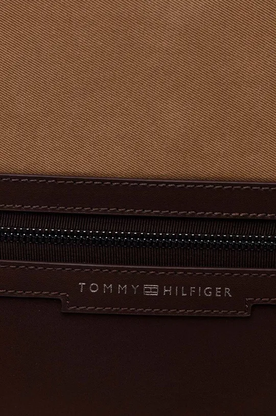 Ruksak Tommy Hilfiger Temeljni materijal: 84% Poliester, 16% Najlon Umeci: 100% Prirodna koža