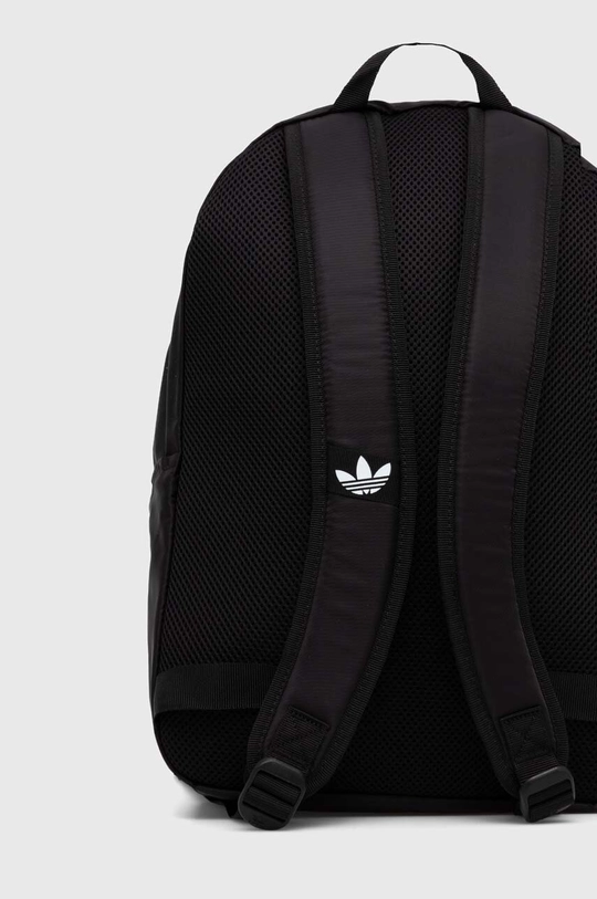 adidas Originals plecak Materiał zasadniczy: 100 % Poliamid z recyklingu, Podszewka: 100 % Poliamid z recyklingu, Wypełnienie: 100 % Polietylen