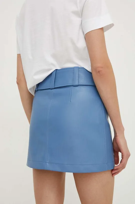 Suknja Sisley Temeljni materijal: 100% Viskoza Pokrivanje: 100% Poliuretan