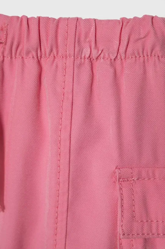 Dievčenská sukňa United Colors of Benetton Základná látka: 92 % Viskóza, 8 % Polyester Podšívka: 65 % Polyester, 35 % Bavlna