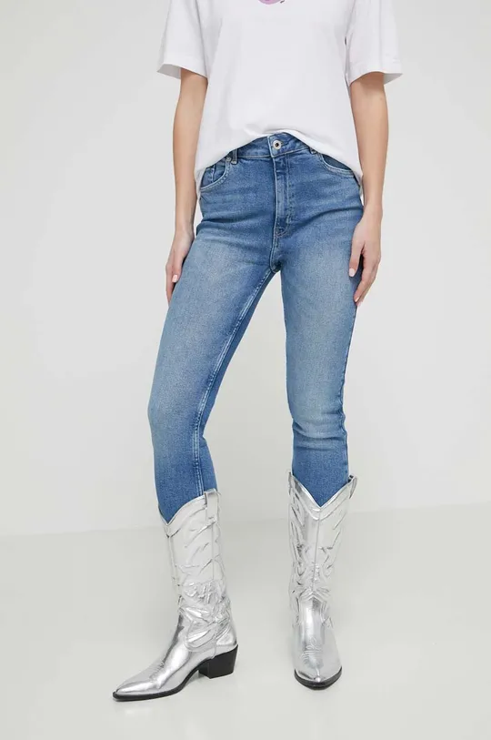 Джинсы Karl Lagerfeld Jeans Основной материал: 99% Хлопок, 1% Эластан Подкладка кармана: 65% Полиэстер, 35% Хлопок