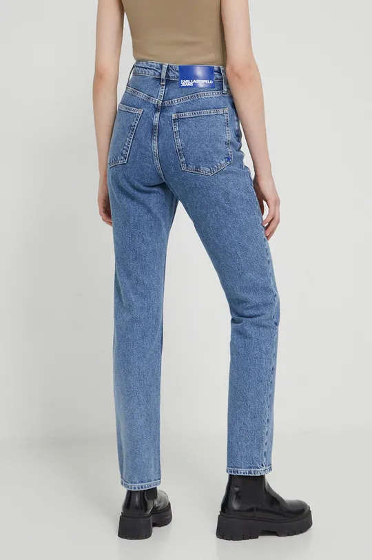 Джинсы Karl Lagerfeld Jeans Основной материал: 99% Органический хлопок, 1% Эластан Подкладка кармана: 65% Полиэстер, 35% Хлопок