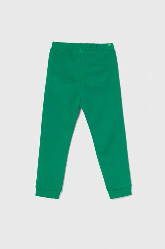 Detské bavlnené tepláky United Colors of Benetton zelená