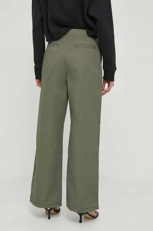 Hlače Calvin Klein Jeans Temeljni materijal: 57% Reciklirani poliamid, 43% Poliamid