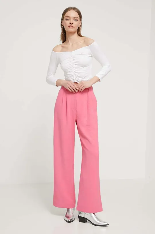 Abercrombie & Fitch spodnie różowy