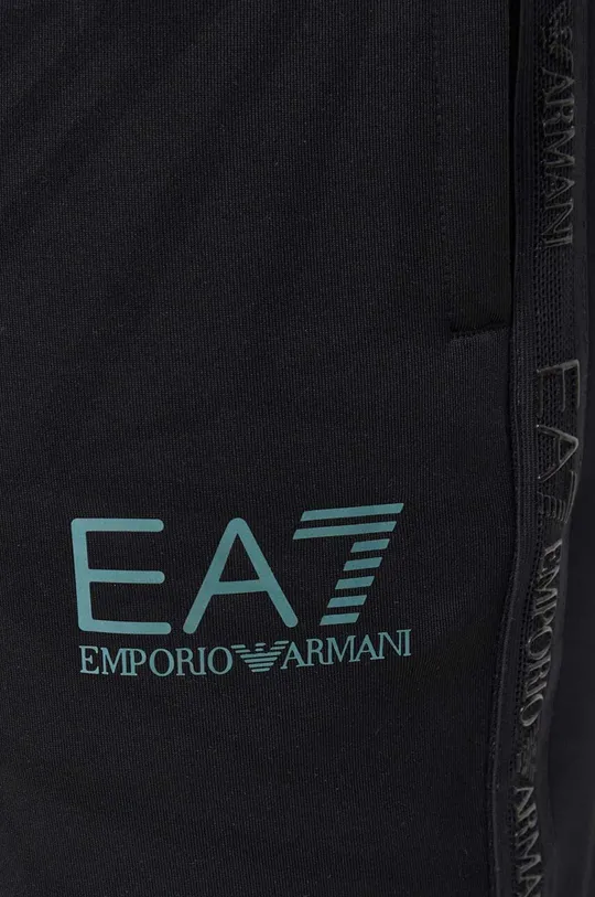 EA7 Emporio Armani spodnie dresowe Materiał zasadniczy: 77 % Poliester, 17 % Wiskoza, 6 % Elastan, Materiał dodatkowy: 80 % Poliamid, 20 % Elastan
