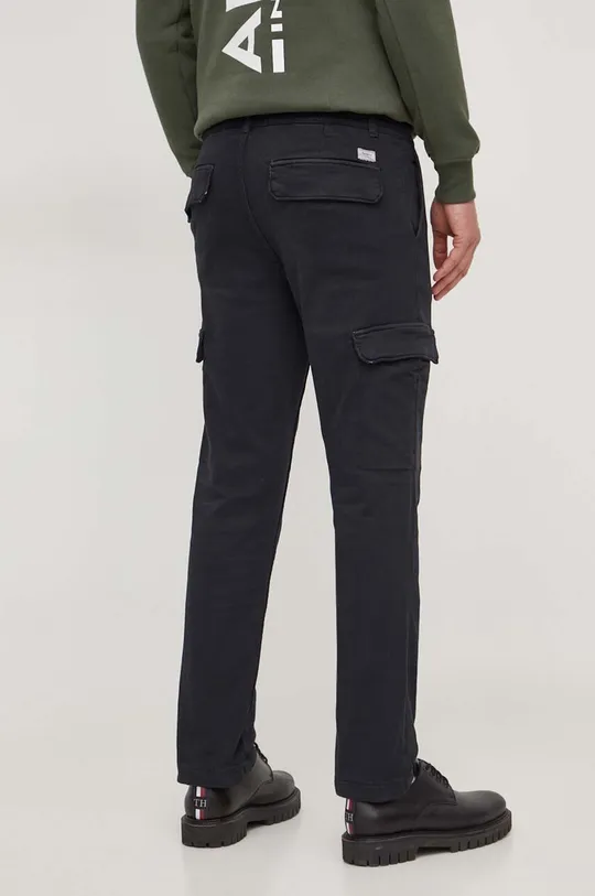 Pepe Jeans spodnie Materiał zasadniczy: 68 % Bawełna, 28 % Poliester, 4 % Elastan, Materiał dodatkowy: 100 % Bawełna