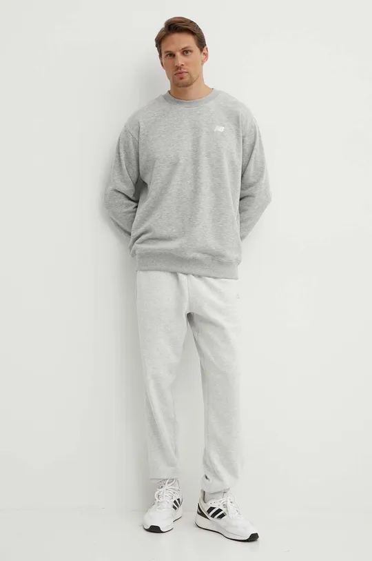 Хлопковые спортивные штаны New Balance серый