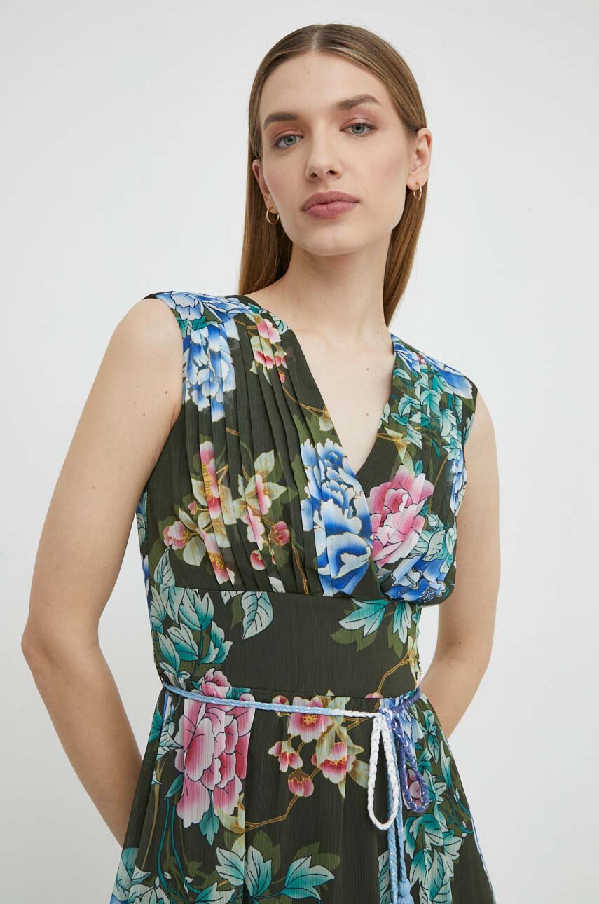 Guess Vestito da giorno W3BK46 Z2WX0 Nero Regular Fit Guess Vestito da giorno W3BK46 Z2WX0 Nero Regular Fit