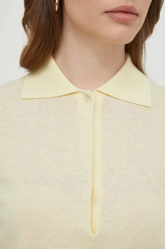 Calvin Klein póló selyemkeverékkel Női