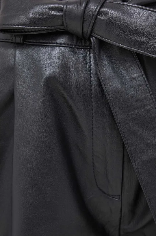 črna Usnjene kratke hlače Bruuns Bazaar
