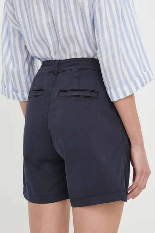 Kratke hlače Pepe Jeans Temeljni materijal: 53% Pamuk, 44% Tencel, 3% Elastan Podstava džepova: 100% Pamuk