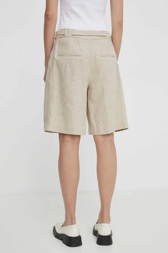 Lanene kratke hlače Remain Glavni material: 80 % Lan, 20 % Bombaž Podloga žepa: 55 % Poliester, 45 % Viskoza