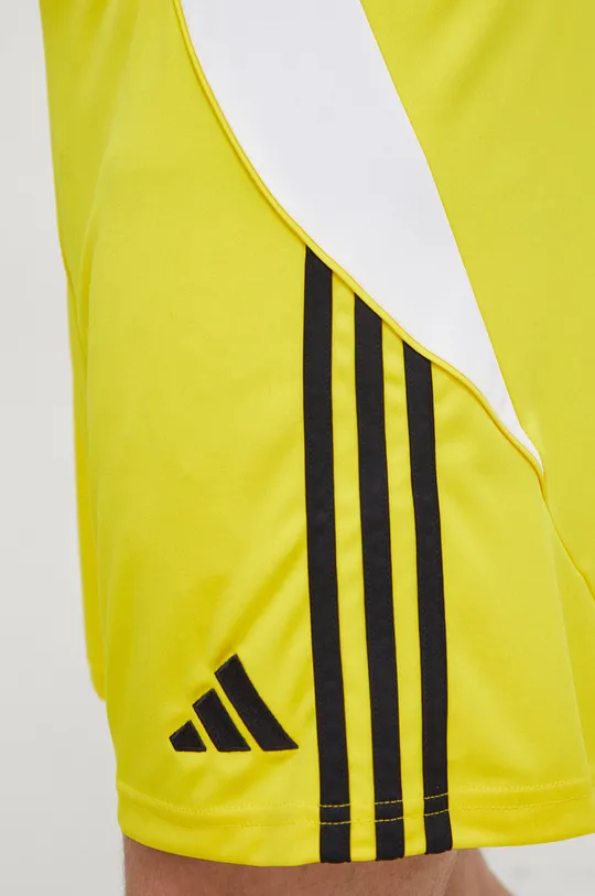 żółty adidas Performance szorty treningowe Tiro 24