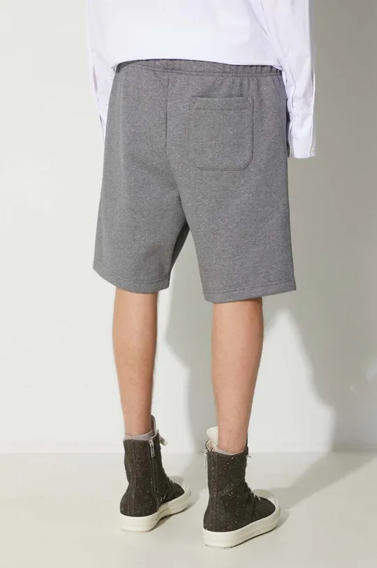 Къс панталон Carhartt WIP Chase Sweat Short Основен материал: 58% памук, 42% полиестер Подплата: 100% памук Кант: 96% памук, 4% еластан