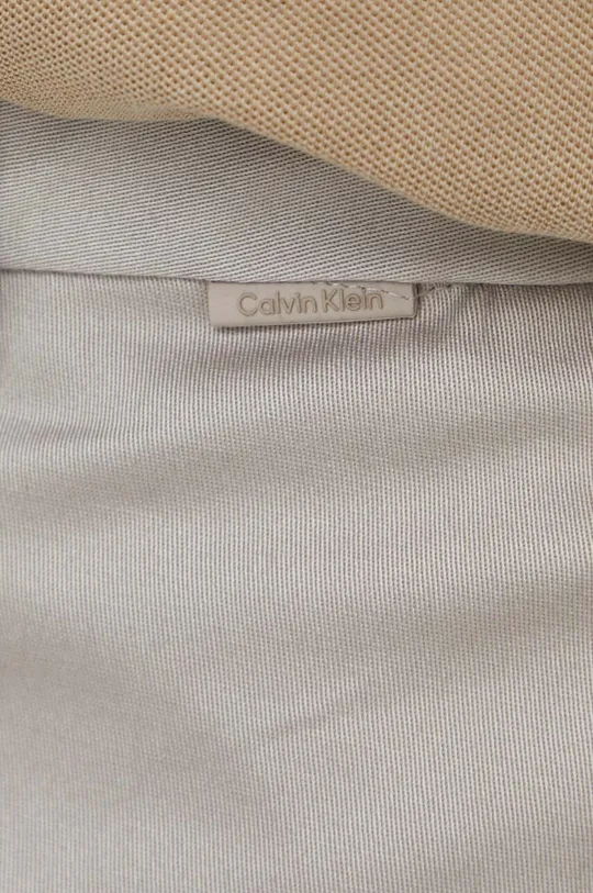 beige Calvin Klein pantaloncini