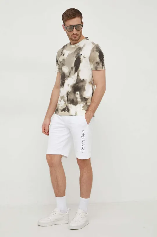 Bombažne kratke hlače Calvin Klein bela
