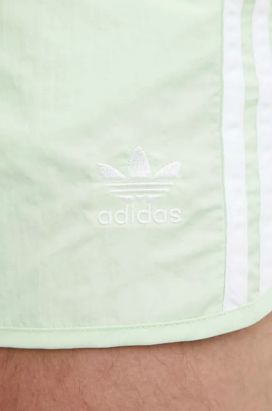 Шорты adidas Originals Основной материал: 100% Вторичный полиамид Подкладка кармана: 100% Переработанный полиэстер