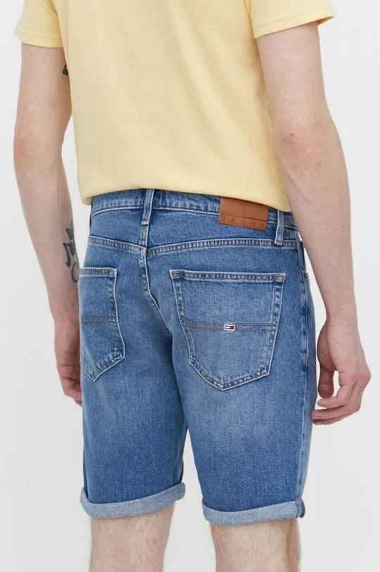 Rifľové krátke nohavice Tommy Jeans Základná látka: 99 % Bavlna, 1 % Elastan Iné látky: 69 % Bavlna, 30 % Recyklovaná bavlna, 1 % Elastan