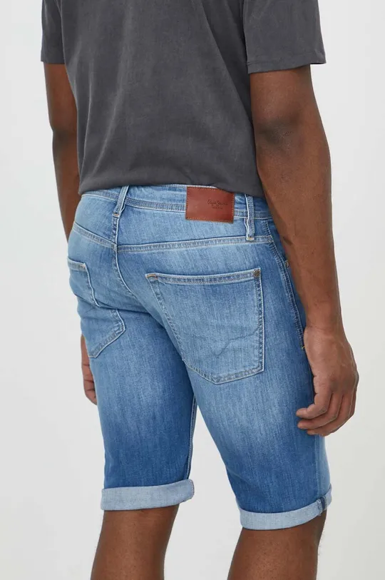 Rifľové krátke nohavice Pepe Jeans STRAIGHT SHORT Základná látka: 88 % Bavlna, 11 % Polyester, 1 % Elastan Podšívka vrecka: 65 % Polyester, 35 % Bavlna