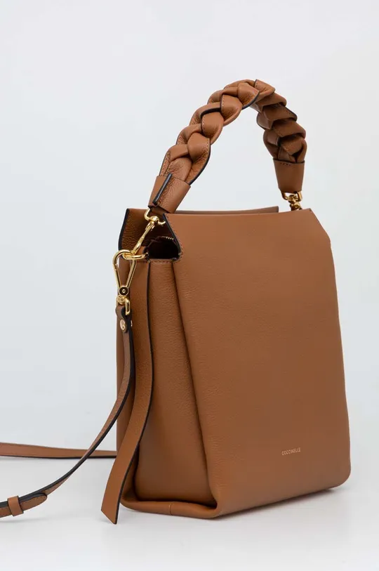 Шкіряна сумочка Coccinelle коричневий