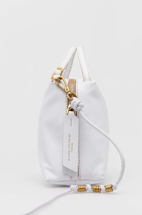 Usnjena torbica Gianni Chiarini bela