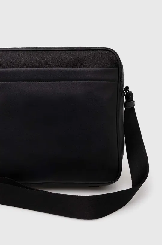 Calvin Klein táska 95% újrahasznosított poliészter, 5% poliuretán