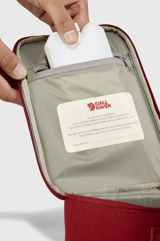 Fjallraven termikus táska Kanken Mini Cooler Anyag 1: 65% Újrahasznosított poliészter, 35% pamut Anyag 2: 100% Újrahasznosított poliamid