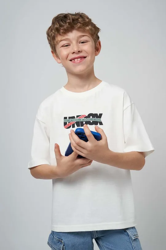 Mayoral t-shirt bawełniany dziecięcy kod QR do gry beżowy