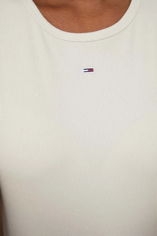 beige Tommy Jeans t-shirt