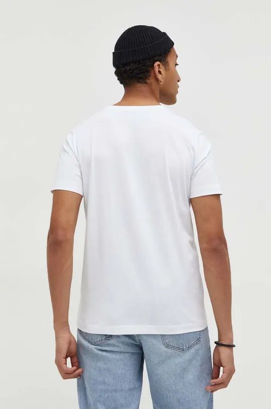Bavlnené tričko Iceberg Základná látka: 100 % Bavlna Doplnkový materiál: 100 % Polyester