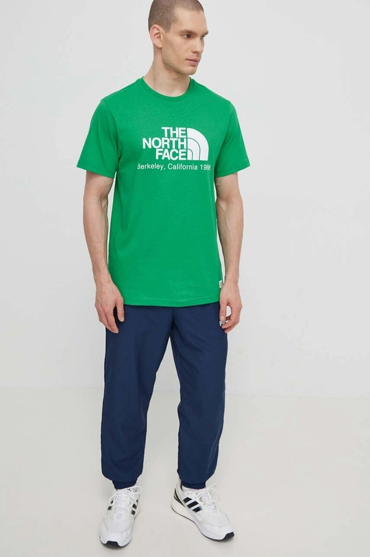 Βαμβακερό μπλουζάκι The North Face M Berkeley California S/S Tee πράσινο