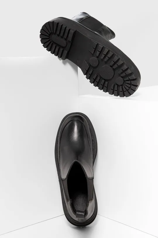 Σουέτ μπότες τσέλσι Answear Lab  Πάνω μέρος: Δέρμα σαμουά Εσωτερικό: Υφαντικό υλικό, Φυσικό δέρμα Σόλα: Συνθετικό ύφασμα